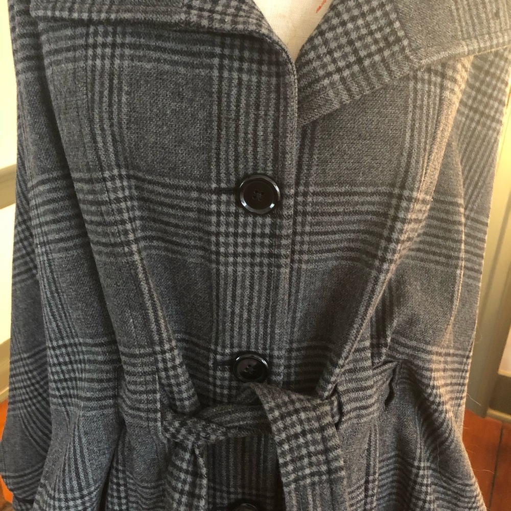 Banana Republic Poncho Jacket - Picture 2 of 6